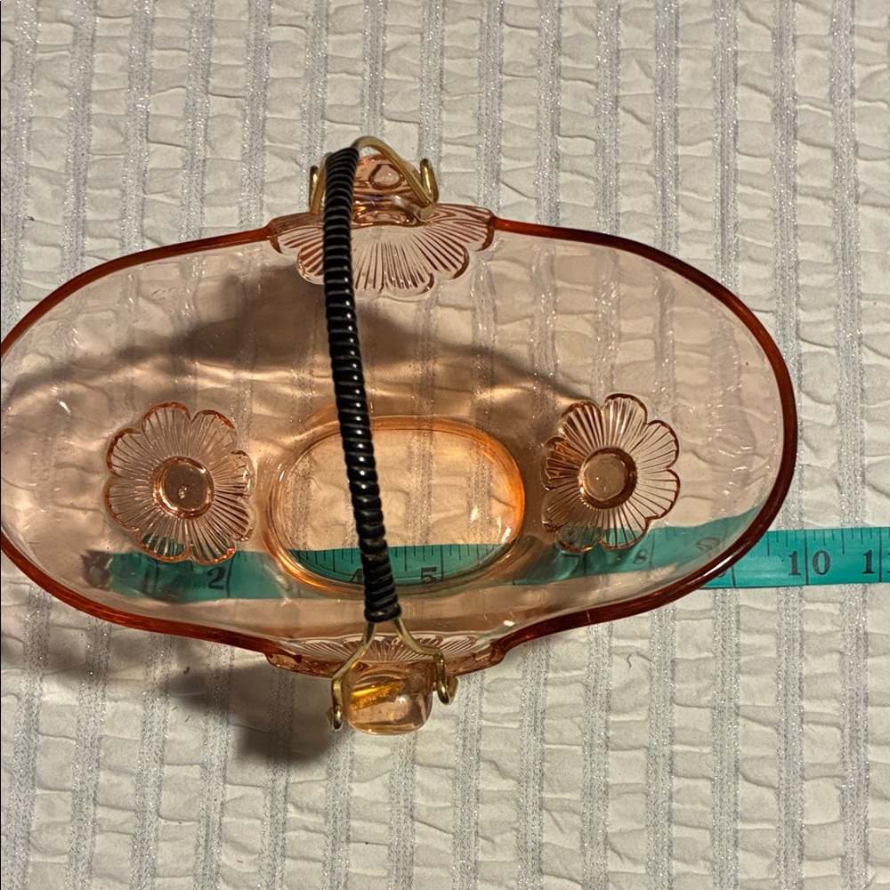 Elegant Floral Pink Glass Vintage Basket - Picture 6 of 7